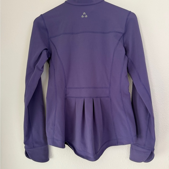 Reebok Women’s Define Purple Jacket  Ruffle in the Back Size S - Picture 4 of 6